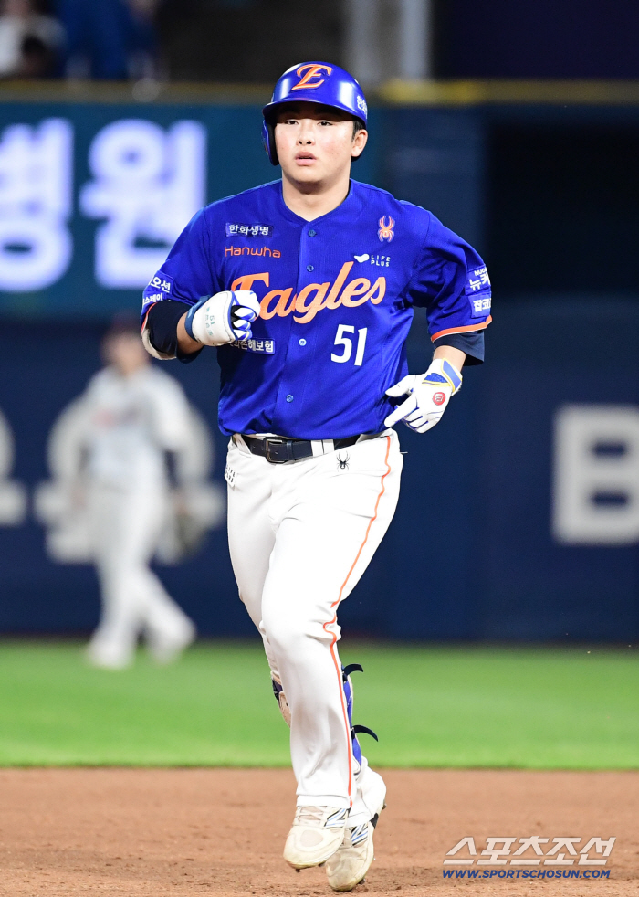 Cycling Heat Moon Hyun-bin Without Triples, Who Is He? Career High (Changwon Field) for the most home runs, most hits, and batting average