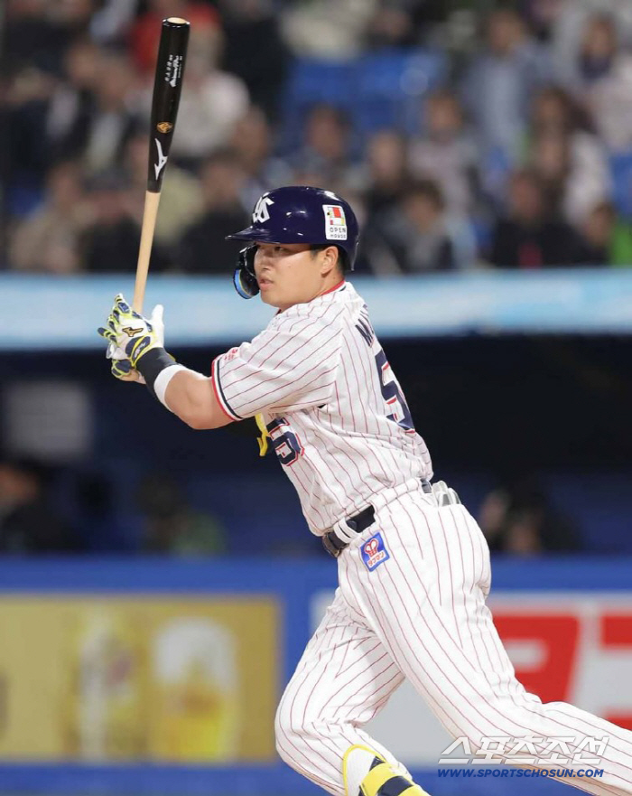 Like Ohtani, he hits a home run, Murakami, a monster hitter who shook off his injury, has three home runs in four games, and is in monster mode ahead of his advance to the ML 