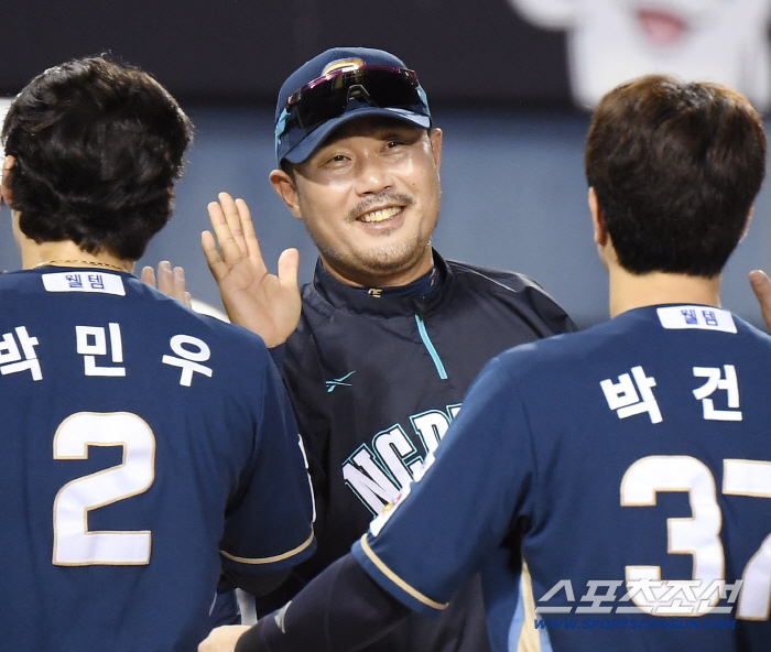 The moment I imagined it, it's thrilling. With 17,983 people shouting...Sniper Chun Jae-hwan's shot shook Changwon 