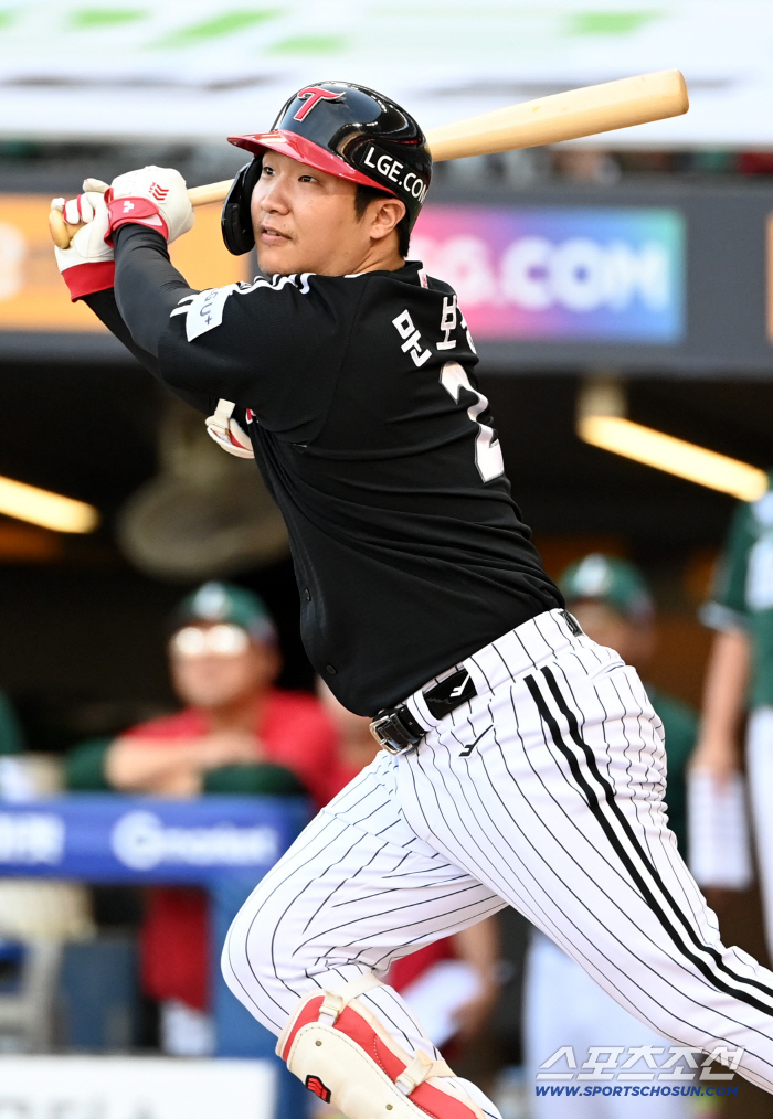  Moon Bo-kyung hits a two-run double first!