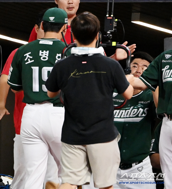  Noh Kyung is welcome Cho Byung Hyun, well done!