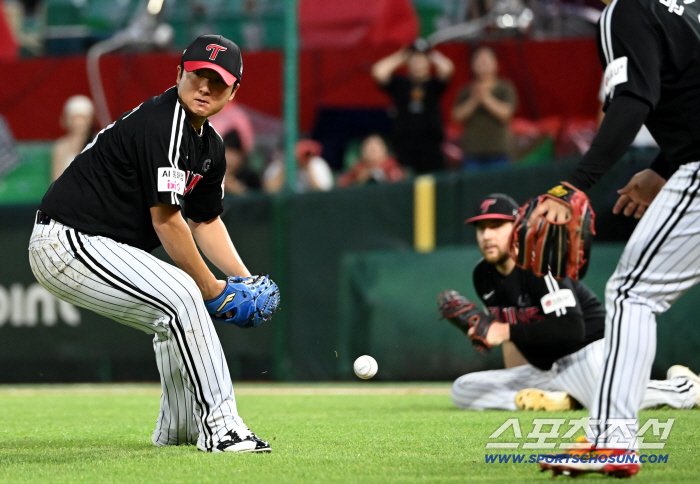  Song Seung-ki made a mistake in throwing bunt balls