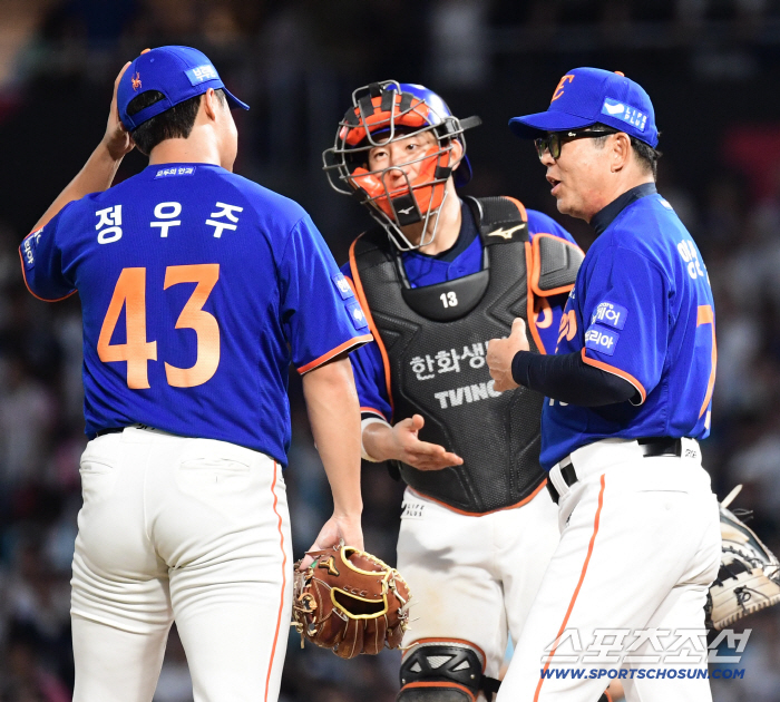 Seohyun, you don't like it? Then you know Jung Woo-ju. The coach and coach are happy with 155km baby eagles.