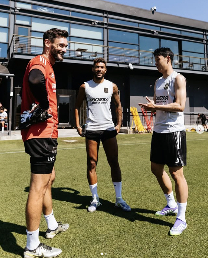Welcome, new student at Wackle! Son Heung-min's water ceremony → Welcome to the laughter explosion ceremony, LAFC training scene revealed, former colleague Hugo Lloris dialogue captured