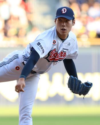 Wow, it's an emergency appearance, but I wrote the history of my all-time debut in 39 years...Doosan beats KIA for two days 