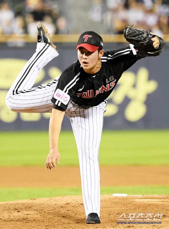 He is a 157-kilometer model rookie who has never been to the second tier. 2nd half ERA 1.04 Better