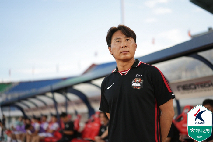A revenge in 1260 days! Lee Dong-kyung PK net goal → Lee Dong-joon, managing director of powdered milk buff Gimcheon, jumped to second place with the most goals lost in the season's league, FC Seoul 62, complete defeat