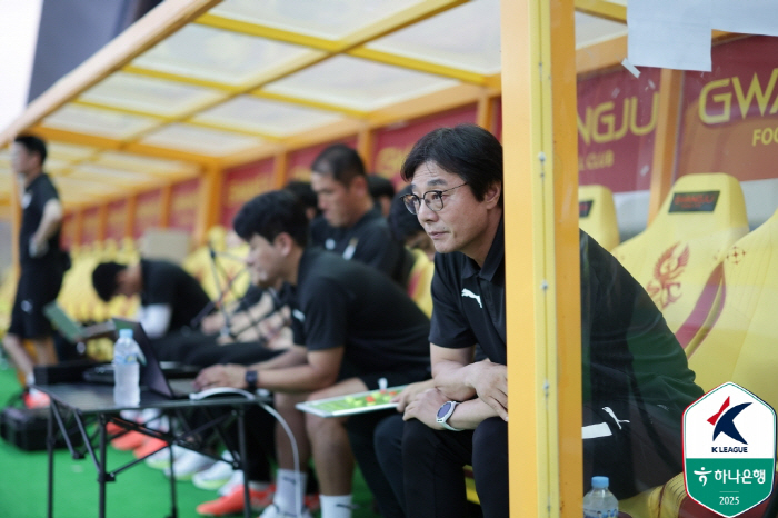 One effective shot → Gwangju lost scoreless, coach Hwang Sun-hong was completely defeated