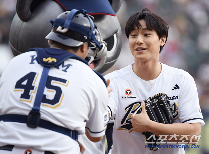  Catcher Lee Do-hyun and Kim Ki-yeon were also surprised