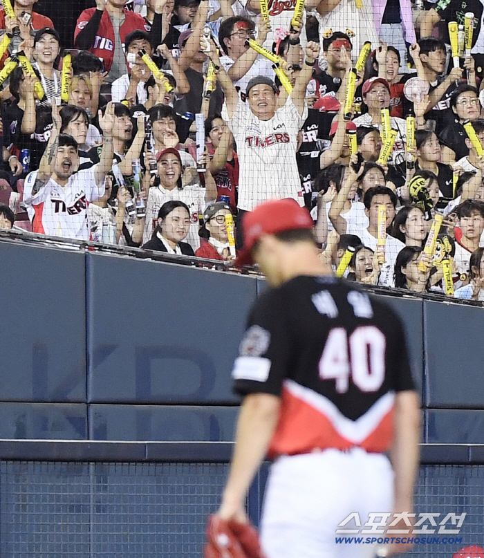  KIA fans go crazy with 7 scoreless innings of nails