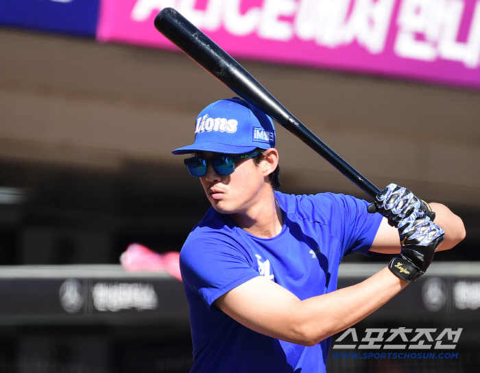  Koo Ja-wook, the bat that's going around coolly today