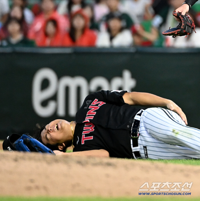 Song Seung-gi (Incheon Field) bowed his head to the bases-loaded gun because of the fire injection that hit his hip
