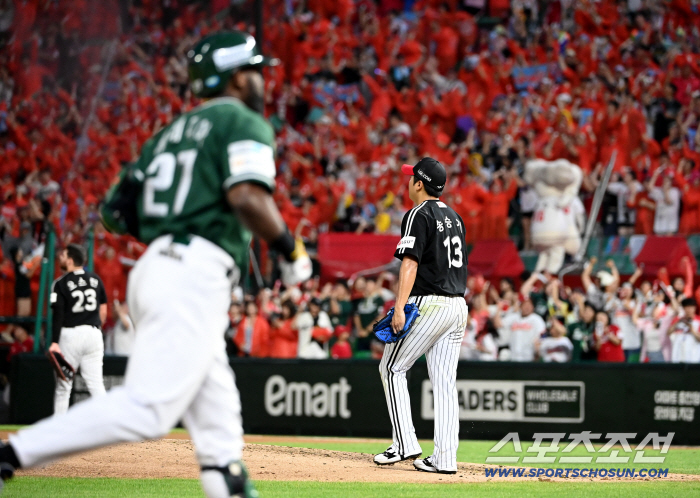 Song Seung-gi (Incheon Field) bowed his head to the bases-loaded gun because of the fire injection that hit his hip