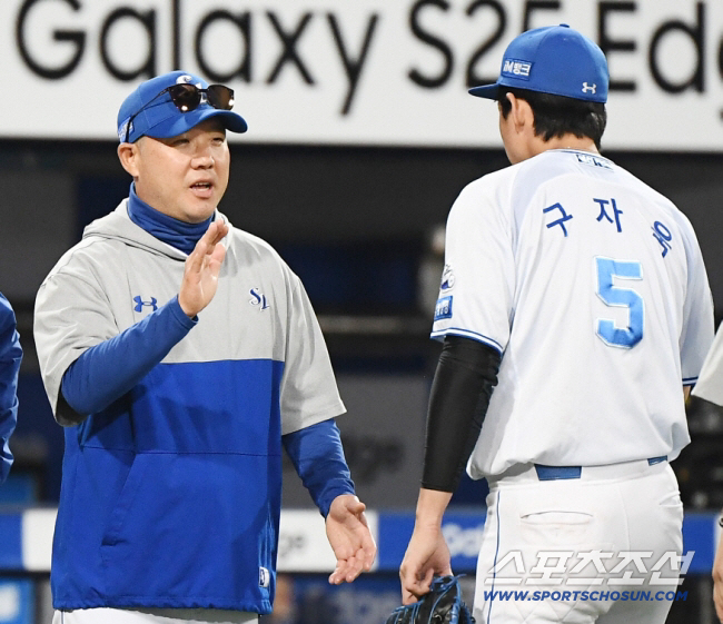 The story of how the player called coach Park Jin-man, Koo Ja-wook, who was lonely because he was right next to the coach during the game 