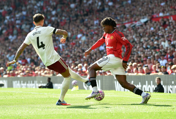 Amorim 2.0, who poured 380 billion won into the front alone, overwhelmed his performance, but 22 shootings Manchester United lost to Arsenal in the opening match