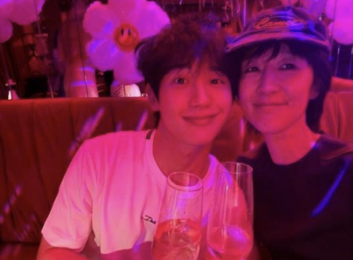 GD's birthday party meeting caught in front of my eyes...Divorce Hong Jin-kyung → Jung Hae-in and Dex ★ All out
