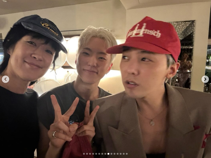Hong Jin-kyung, after confessing to divorce..Attendance at G-Dragon's birthday party → Two shots of laughter flower are released