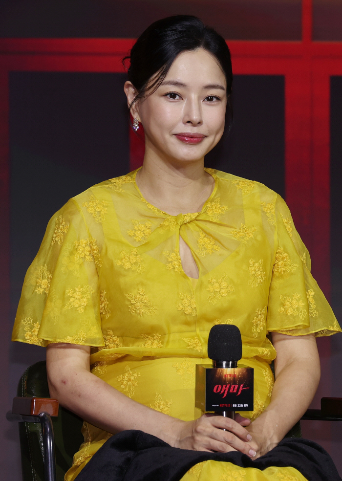 Lee Ha-nee, who attended the production presentation for 'Ama,' said, 'Scheduled next week, I'm in good condition.'