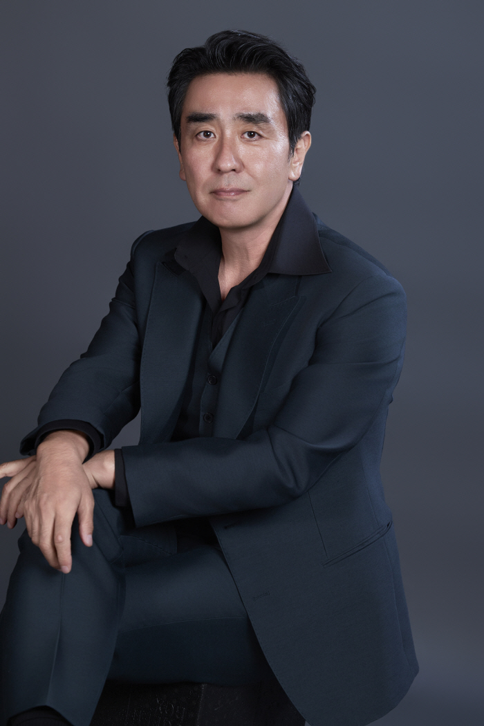  Ryu Seung-ryong's moving ear to Fine...I'm glad it's going well on Disney