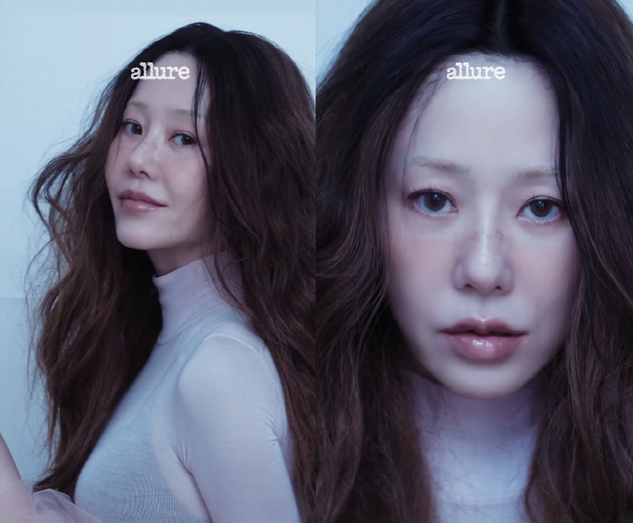 Is it Ko Hyunjung? Swimming suit  smoky  blonde pictorial breakthrough and interesting attempt