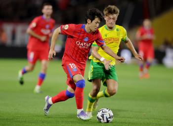 It has emerged as the center of PSG. Lee Kang-in played 61 minutes as the opening starter of League 1 and contributed to 10 wins. 3rd place in the team