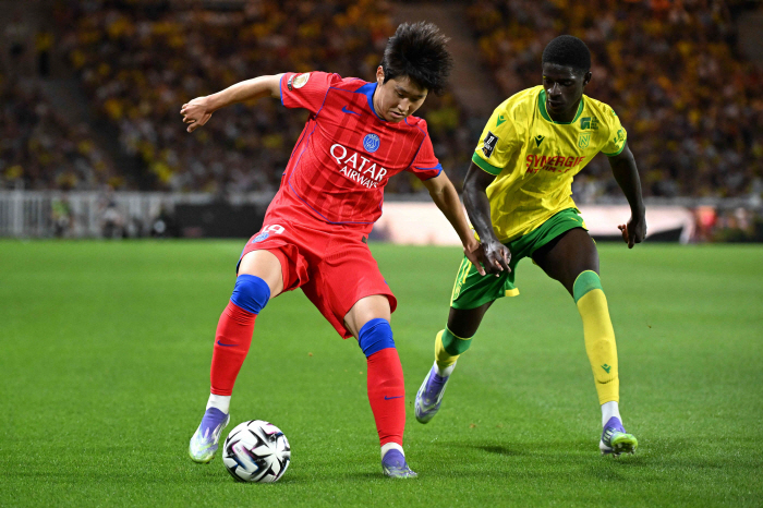 It has emerged as the center of PSG. Lee Kang-in played 61 minutes as the opening starter of League 1 and contributed to 10 wins. 3rd place in the team