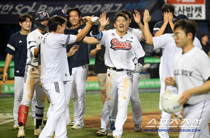 It's crazy that Doosan ranked 9th after LG is 2nd, what if it goes to fall baseball?