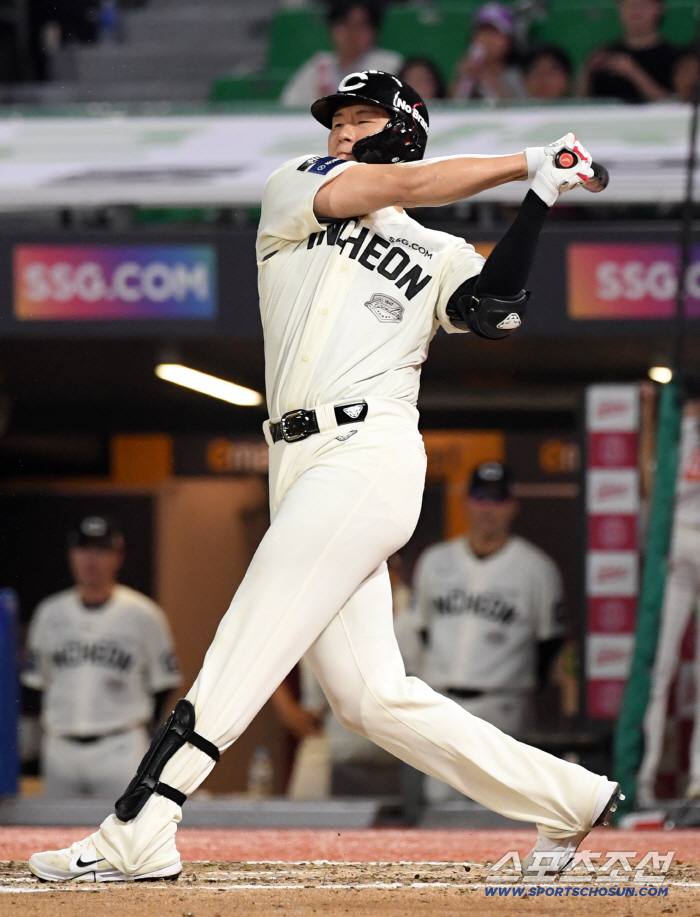 MLB Top 50 Monster Appears Again! → 0.1 ton secret weapon in 1m90.. Power is real