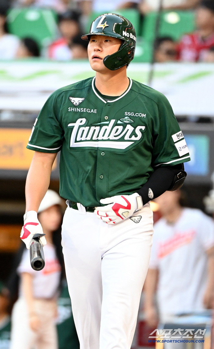 MLB Top 50 Monster Appears Again! → 0.1 ton secret weapon in 1m90.. Power is real