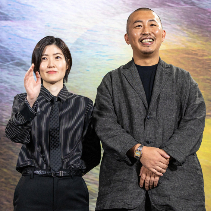 Shim Eun-kyung, you did a good job..Top Excellence at Locarno Film Festival in Travels and Days of the Leading Role 