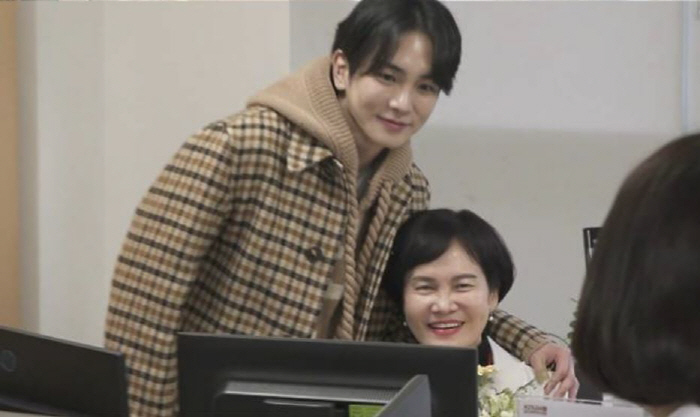 SHINee Key, entertainment show, true hunter. 