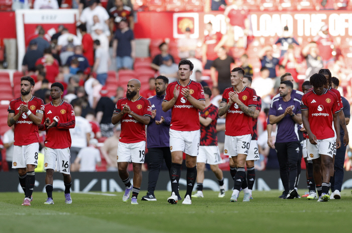 What's the point of investing 200 million pounds!  BBC also has a sigh of relief, Manchester United goalkeeper's game-winner has a surprising backfire problem