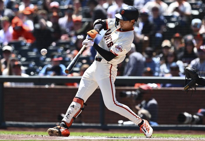  Resurrection? It was a long way away. I was lucky today, SF Lee Jung-hoo. Luck's 7G consecutive hits, in reality, Heart Hit Zero (0)