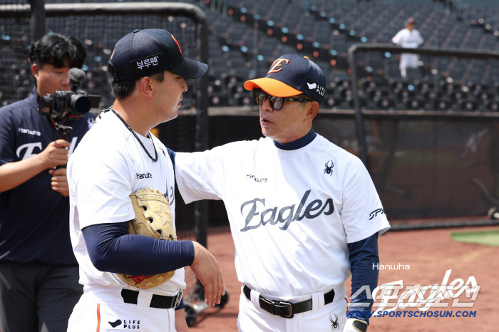 Hanwha will be higher when he is discharged from the military, right? The wind came to reality...I'm here to support the winning team. It's an environment that's as big as baseball