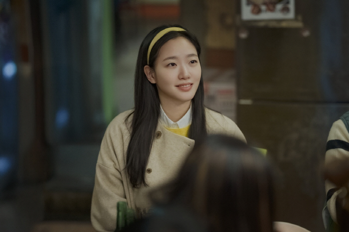Kim Go-eun and Park Ji-hyun broke up with each other and met again..Eunjung and the performance will be announced