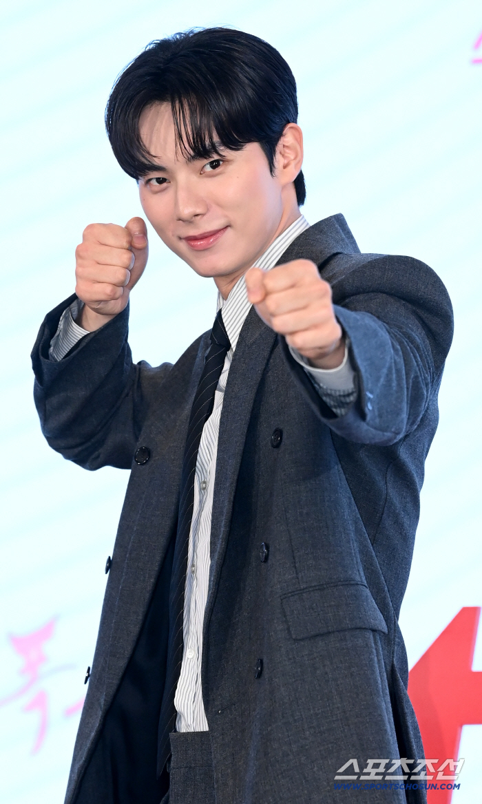 Lee Chae-min, Park Sung-hoon, the chef of the tyrant, put in as a substitute..It was a bit of pressure, but..
