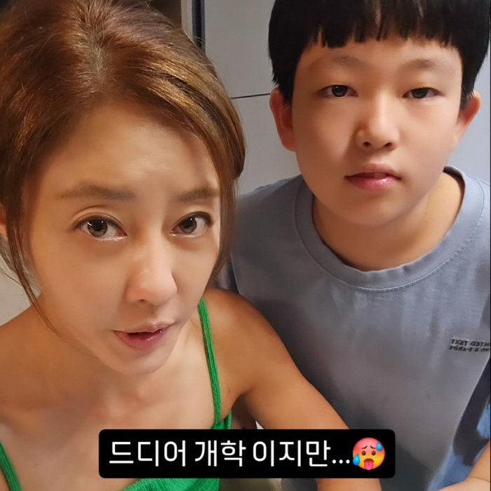 Lee Ji-hyun, single mom, tired reality Toro house, even homework that's been pushed back by the mess..Need composure