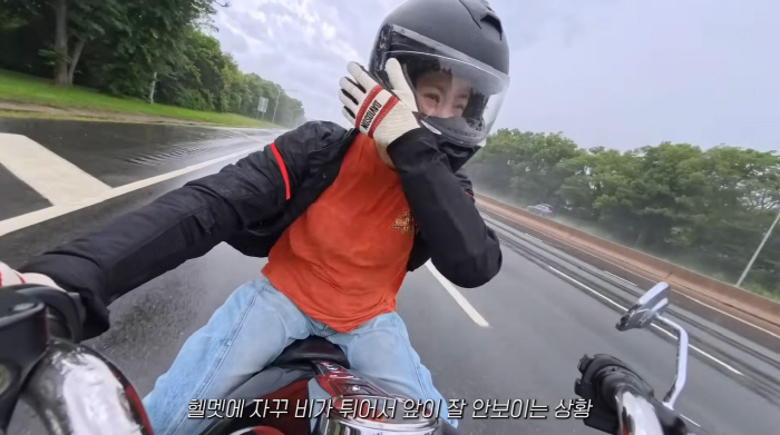 Lee Si-young is 6 months pregnant and uncomfortable with a 200km motorcycle running boat (Boo Si-young) 