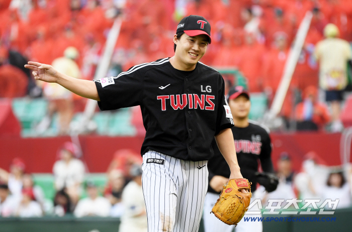LG is counting the number of 10 wins and 4 births for the first time in 28 years of introducing foreigners. I can't believe it's the 5th team. 