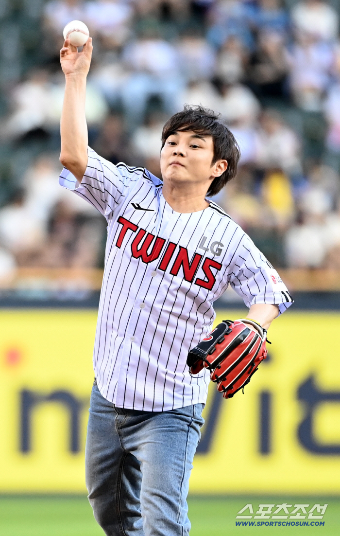  Magician Choi Hyun-woo, LG's real fan's first pitch