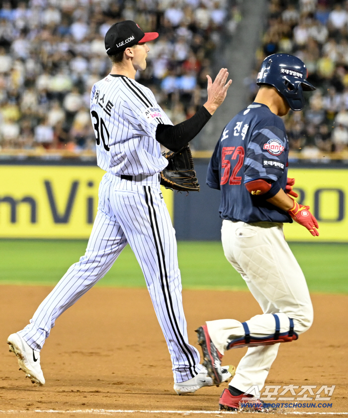  Tolhurst is on the verge of loading the bases