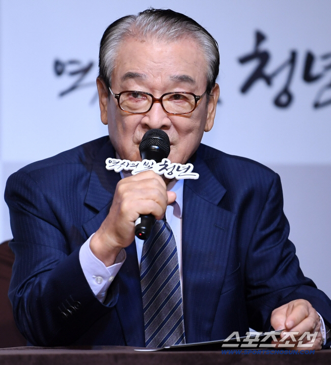 Lee Soon-jae Denies Health Rumors, Says He’s Focused on Rehab