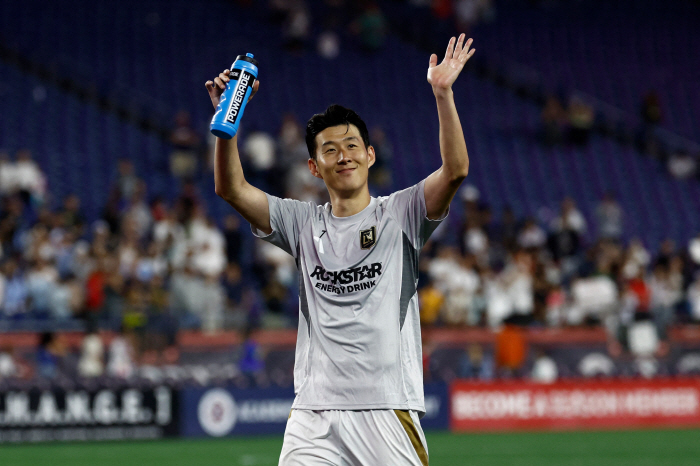 Son Heung-min was a supporting actor even if he stayed at Tottenham...Frank, who originally drew a different picture, appointed captain → 2nd term new union quickly