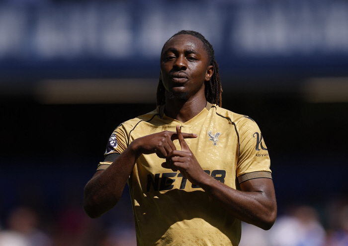Son Heung-min's butterfly effect SON→LAFC, Eze→ Tottenham, HWANG→ Palace? Media Palace Considering Leasing Hwang Hee-chan as Eze Replacement