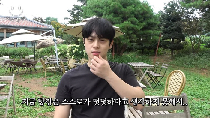 'This face doesn't last long,' said No Jam Bot, a 400,000 YouTuber who looks like Cha Eun-woo…'I don't want to change my daily job'