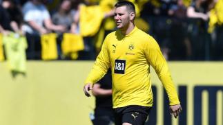 The world's first pig-type soccer player will never do this again