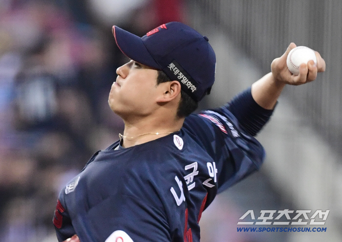 53 come-from-behind wins, LG 70 wins, first come first served. He has a 77.1% chance of winning the regular league. Lotte has lost 10 consecutive games for the first time in 22 years since 2003 