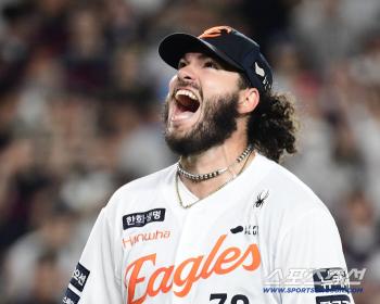 A.C.E, get better! Hanwha Ponce makes a surprise appearance in the SSG match on Friday!