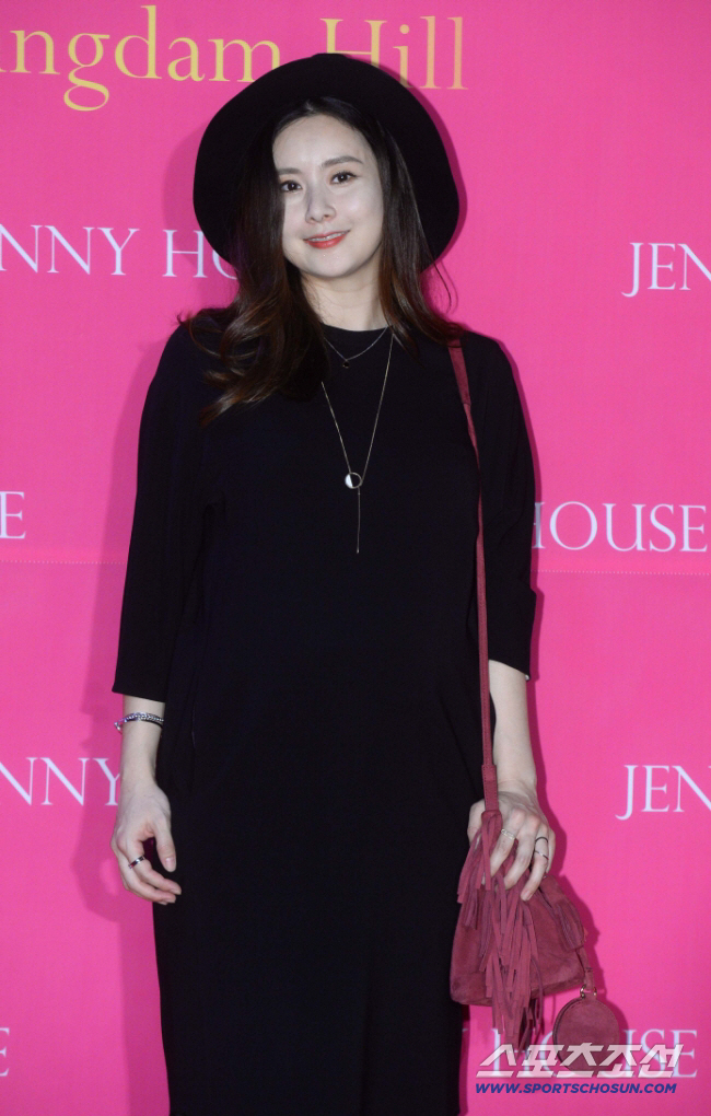 Choi Jung-yoon interviewed her ex-husband about raising her daughter after divorce..Tune in with the situation (somehow)