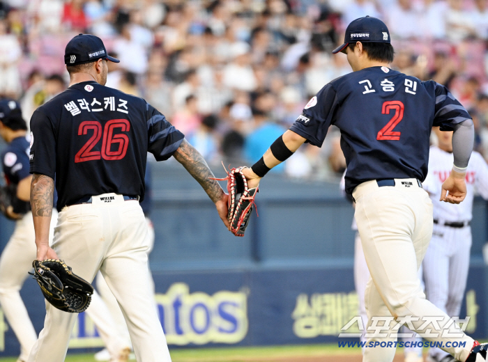 'I threw away my 10-win pitcher and brought him here, but he's got a good reputation for losing two games in a row.' You have to shut it down. I think it's going to be like this a bone-chilling joke